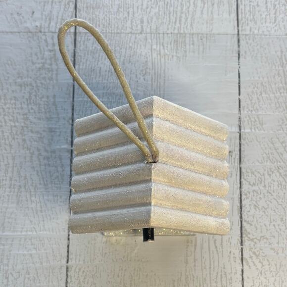 Handmade Birdhouse Ornament - Picture 4 of 13